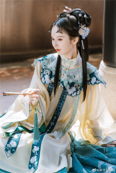 钟灵记▪︎美人画卷