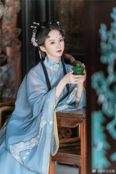 钟灵记▪︎美人画卷