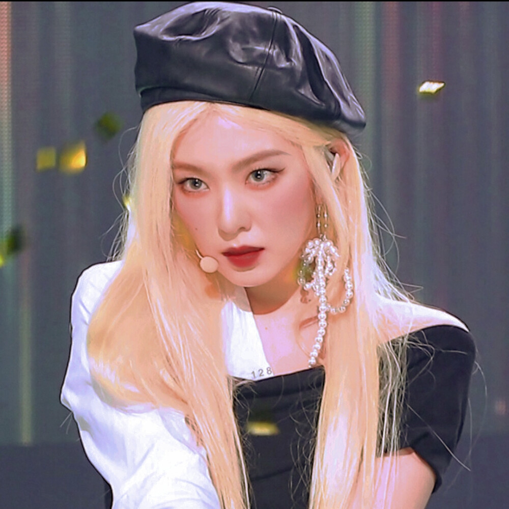 “世间美好是善意的温柔和及时赶到的你。”
原截：江纪然
滤镜：阿四七_