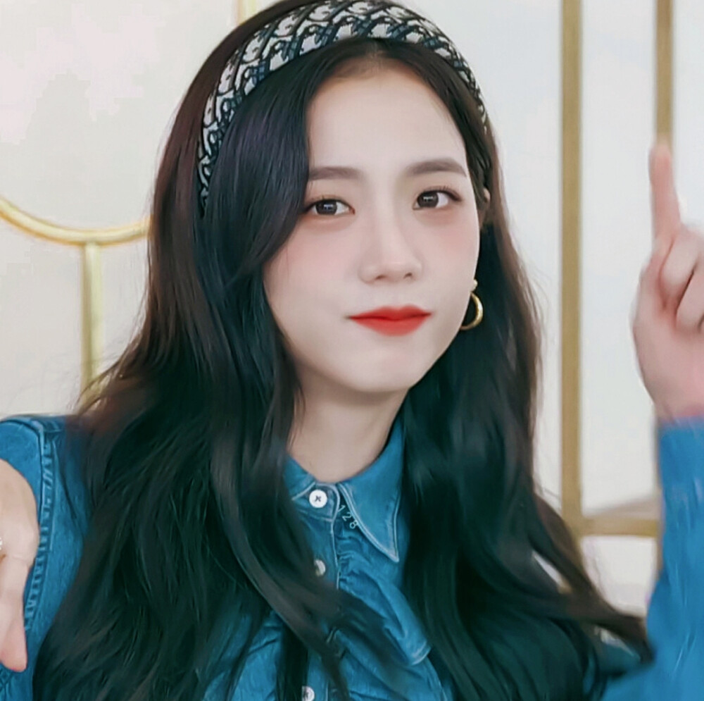 “云边有一个小卖部 货架堆着岁月和夕阳。”
原截：江纪然
滤镜：阿四七_