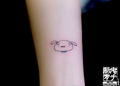 鬼手纹身小鬼店右侧小臂小白线条纹身师小黑