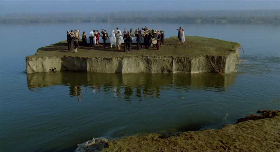 库斯图里卡地下