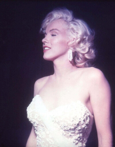 玛丽莲梦露（Marilyn）出现在杰克·本尼（Jack Benny）秀上。 ​​​