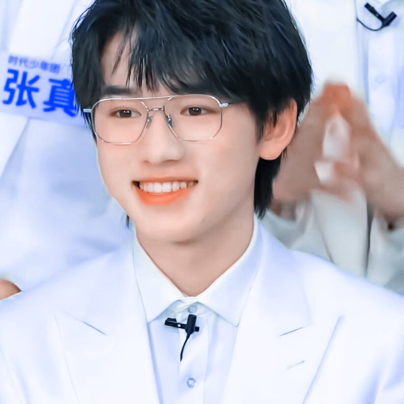 小宋老师的半永久眼镜
姜肆