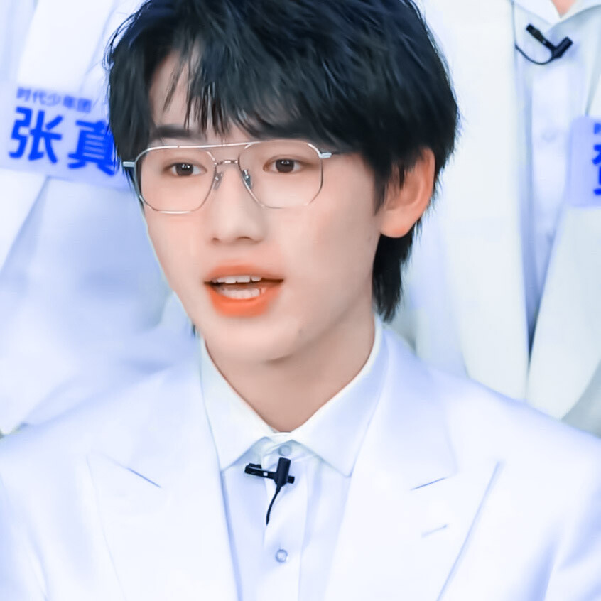 小宋老师的半永久眼镜
姜肆