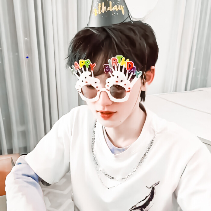 宋亚轩 *你要吃奶油蛋糕吗? 原截邮寄春风