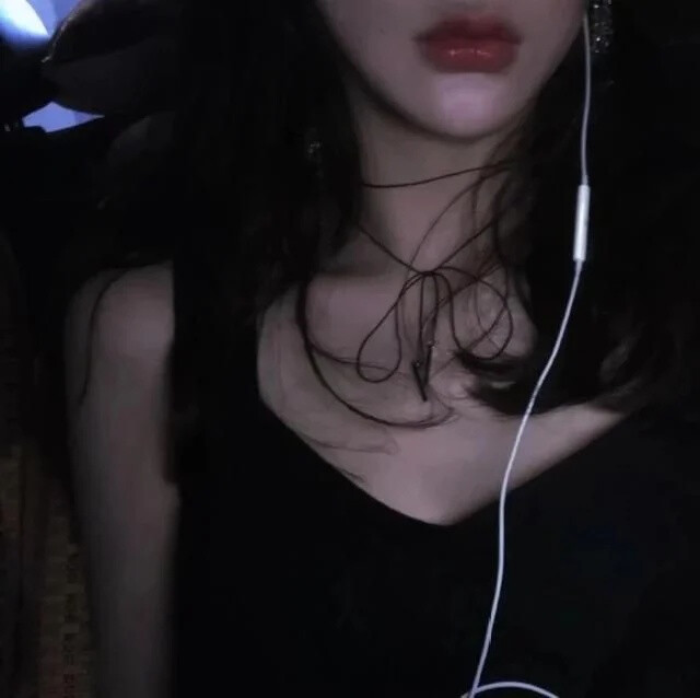 ᴺᵒ ᵐᵃᵗᵗᵉʳ ʰᵒʷ ˡᵒⁿᵍ ᵗʰᵉ ⁿⁱᵍʰᵗ ⁱˢ, ᵗʰᵉ ᵈᵃʸ ʷⁱˡˡ ᶜᵒᵐᵉ
黑夜无论怎样悠长，白昼总会到来。
--莎士比亚《麦克白》.