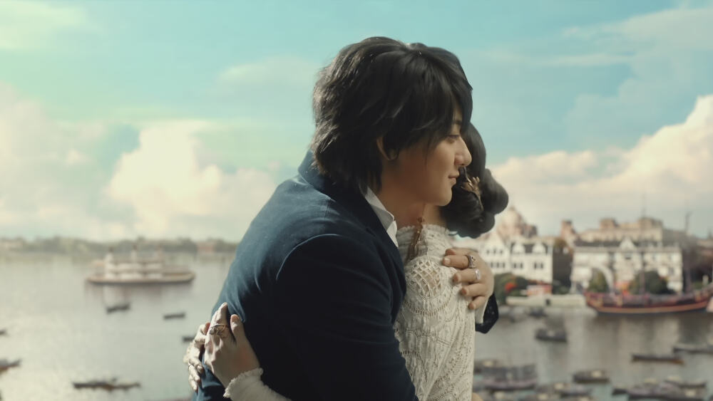 电视剧《热血同行之艳世番》截图，人生如梦，梦如人生。