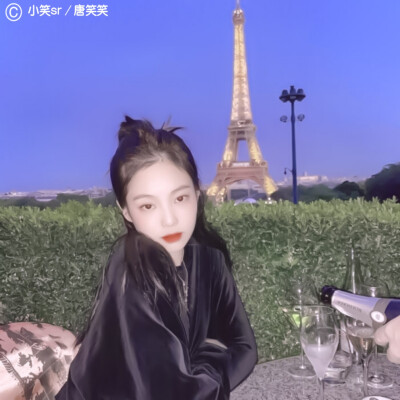 不回你信息很正常你看哪个美女她不忙
金智妮jennie