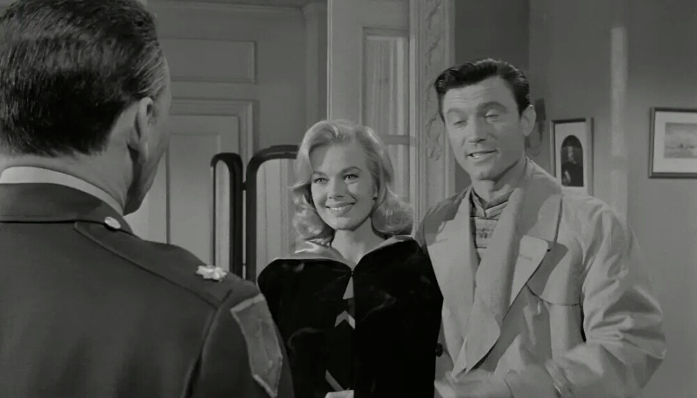 莱斯莉·帕里什
Leslie Parrish
出生日期：1935-03-13出生地：美国,马萨诸塞州,梅尔罗斯更多外文名：Marjorie Helen (本名)IMDb编号：nm0663562
简介
1935.03.13, 美国,马萨诸塞州,梅尔罗
