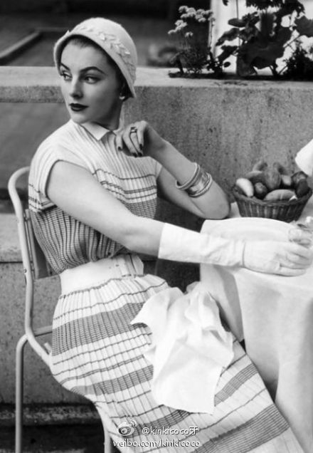 Photo by Henry Clarke for Vogue 1953 ​