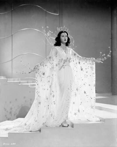 Hedy Lamarr(海蒂·拉玛)：《Ziegfield Girl(齐格菲女郎)》主角之一 Sandra Kolter 3