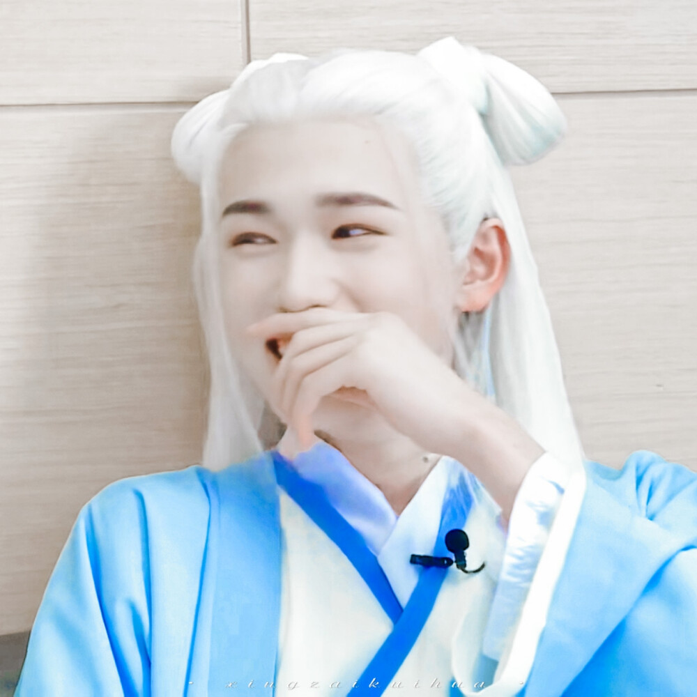 今天是17岁的宋亚轩´
原截白云里