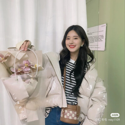 爱露露子❤️❤️