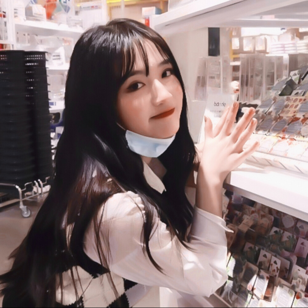 宋潇
想我就给我打电话
原截季吟浔