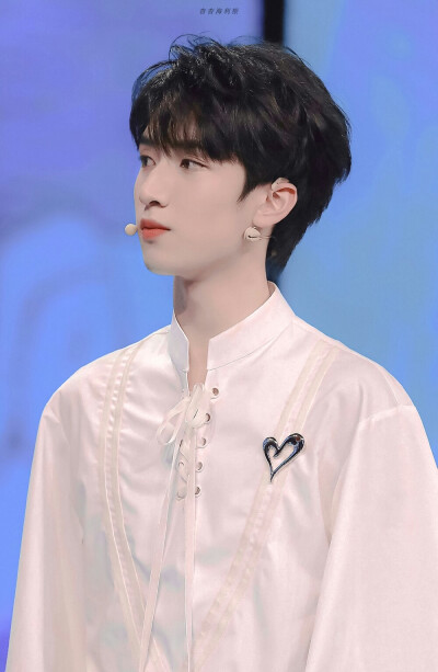 严浩翔
图源见图上