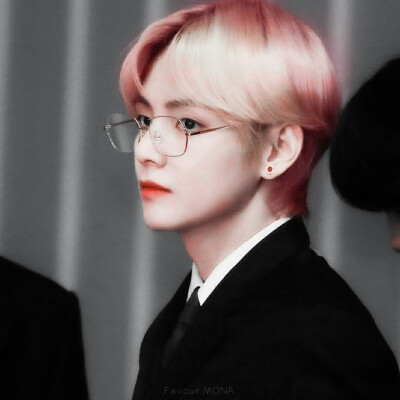 Gryffindor '格兰芬多 _
◔金泰亨 二传注明花骑遗珠
cr.ByMySideKookV