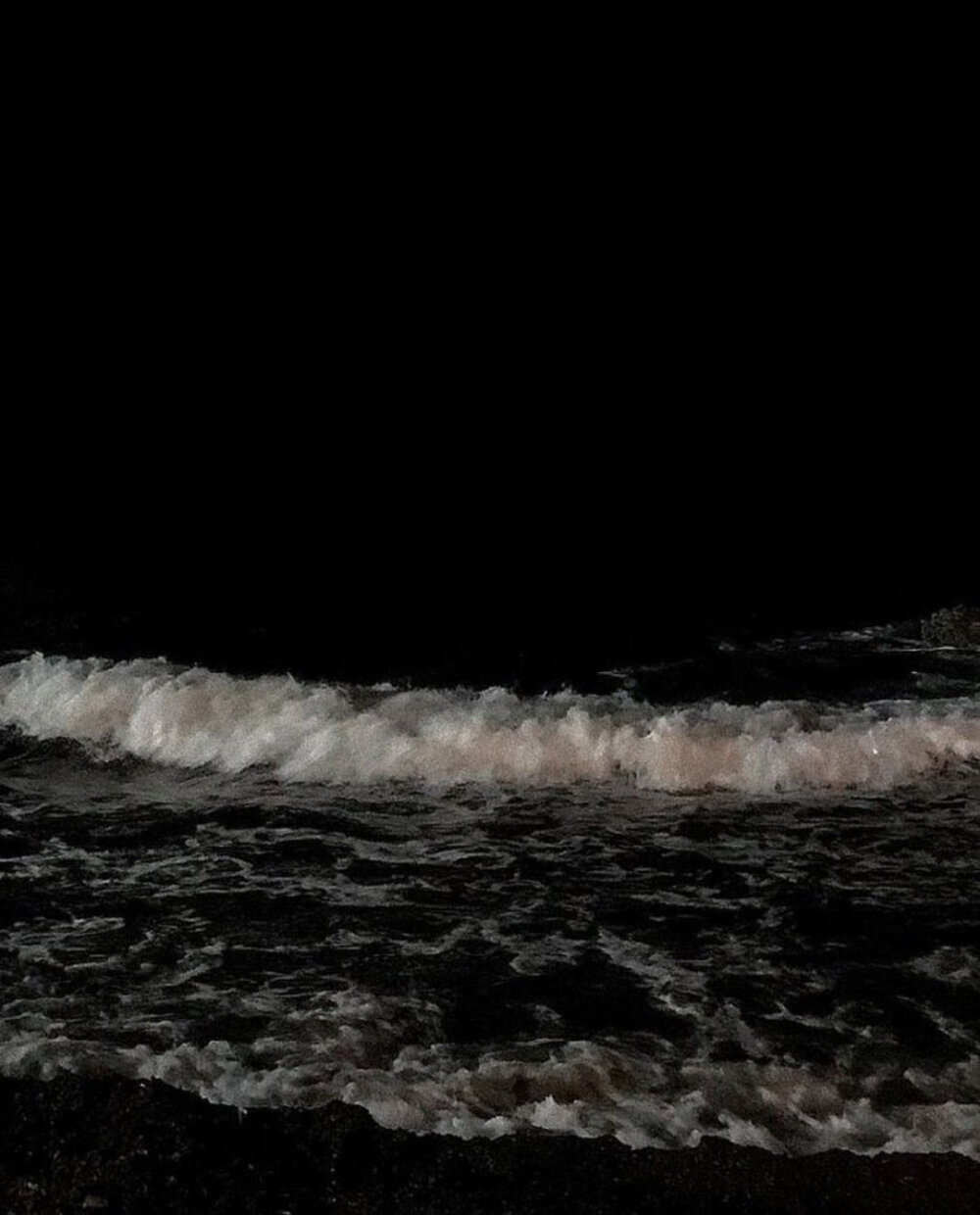 “我瞒着宇宙山河，悄悄想了你一下” ​​​