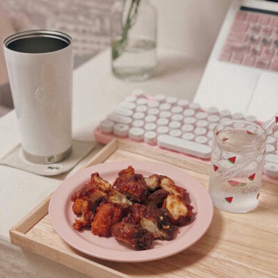 ᴱⁿʲᵒʸ ᵒⁿᵉ ᵖᵉʳˢᵒⁿ'ˢ ˢᵃᶠᵉᵗʸ
享受一个人的安稳