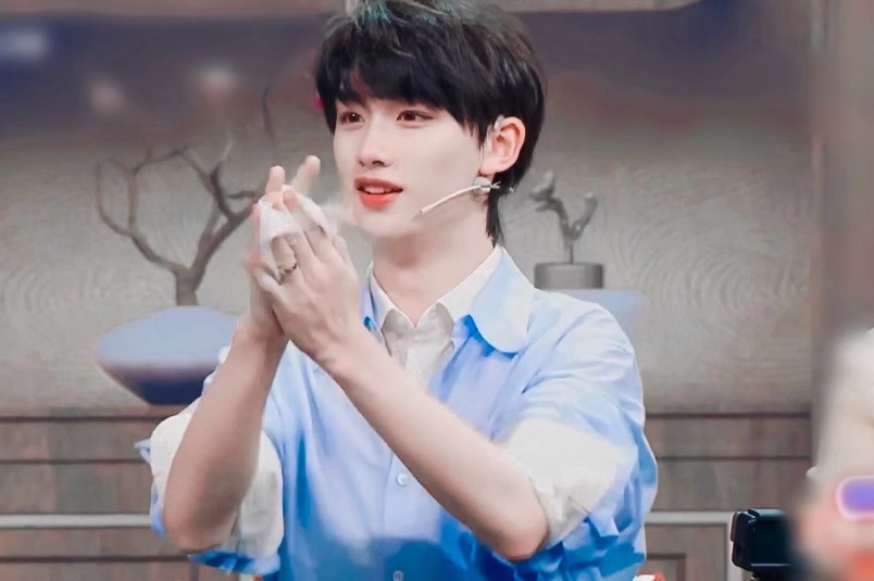 侵权删
二转@暮焦奶白