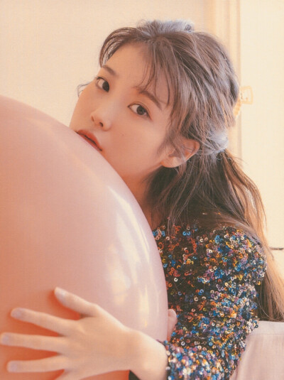 IU