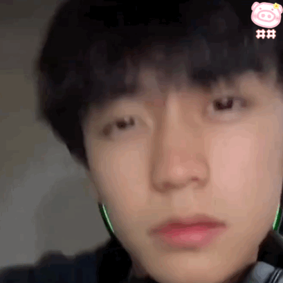 人鱼线的pdd
余庆伟表情包
亲亲表情包合集