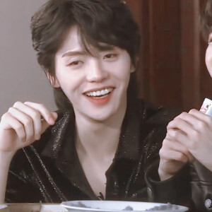 肖宇梁 曾舜晞
宇日俱曾 情头