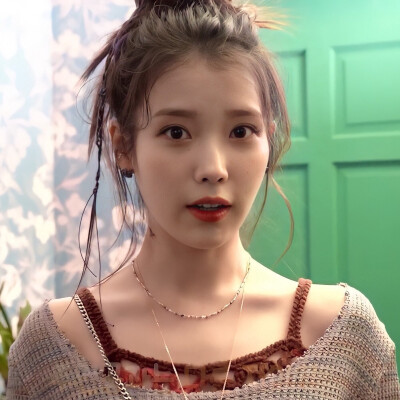 IU