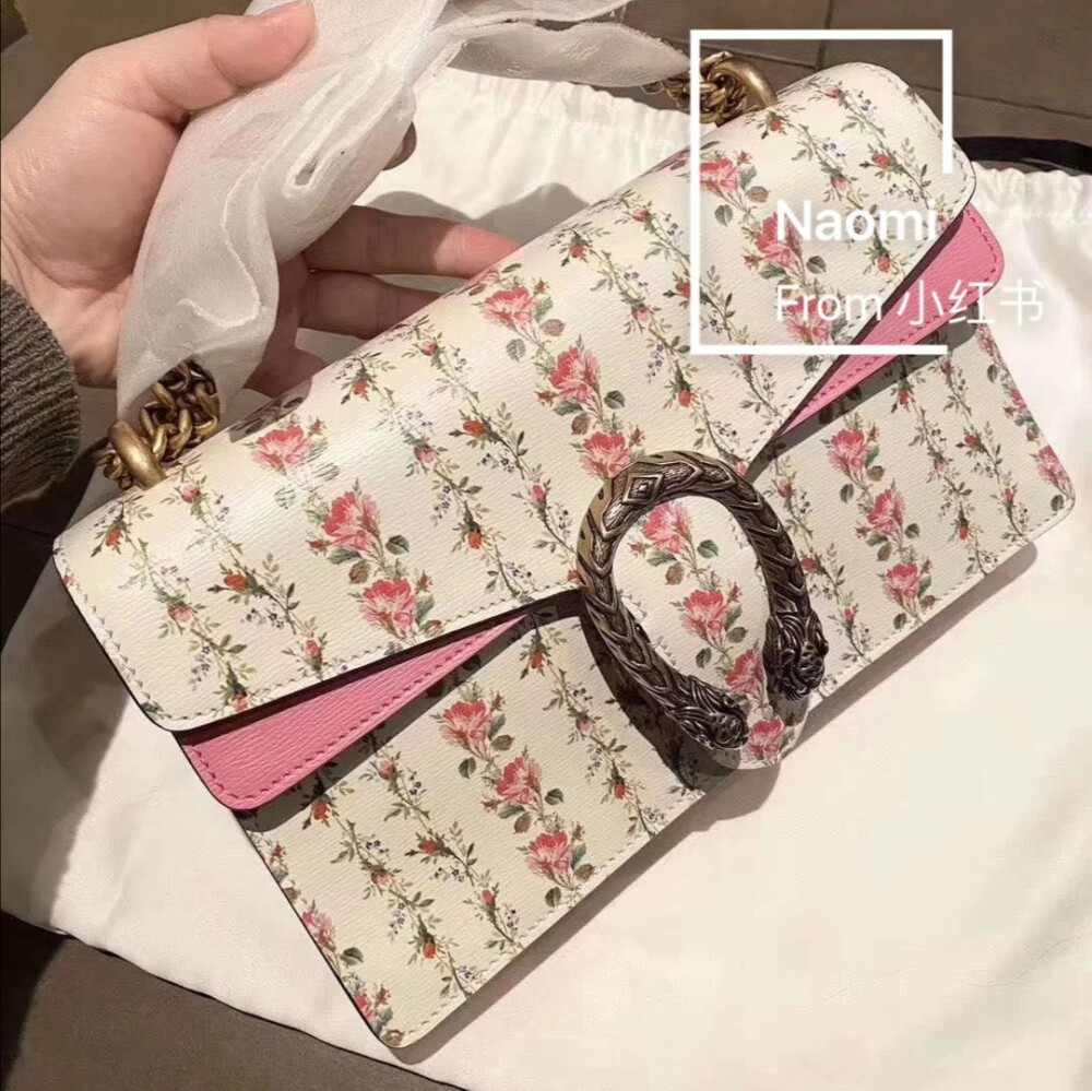 GUCCI(古驰) Dionysus系列白底小花图案限量酒神包
商品型号：400249 520981