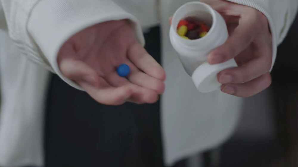 橙光素材
【自截】