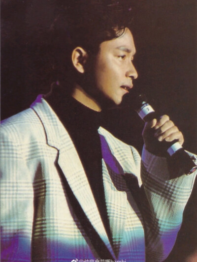 中文歌曲擂台奖巨星演唱会
1988年3月2日在红馆，谭咏麟也在这个演唱会上宣布不再拿奖，历史上谭张争霸的局面就此告一段落
