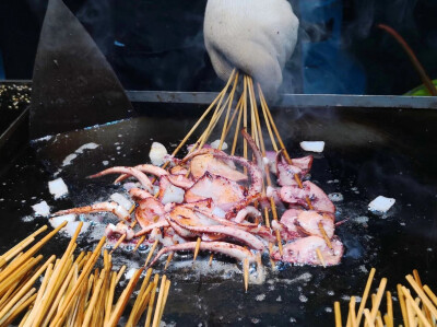 烤鱿鱼须
——美食收藏
——拿图点赞