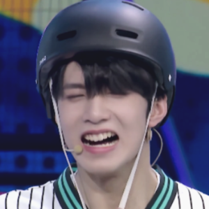 刘耀文可二改
二改收藏专辑标明贺忱煜或ID