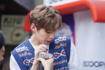 BKPP
我也想当吸管
Cr.logo