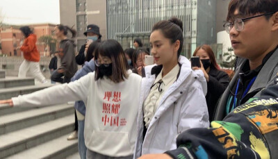 Angelababy
侵权删