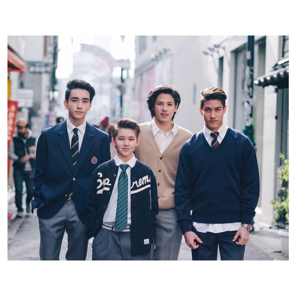 intersection米卡/威廉/和马/庆怜