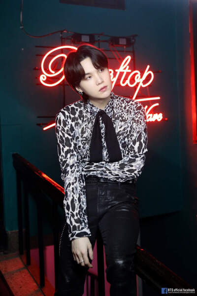 闵玧其
210309 官推➕小蓝书