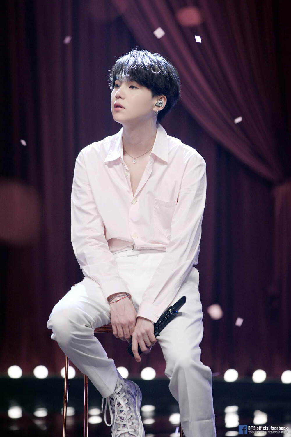 闵玧其
210309 官推➕小蓝书