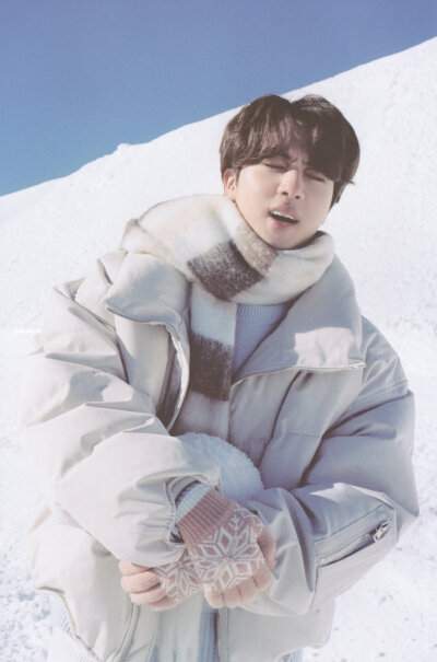 金硕珍
2021 WINTER PACKAGE
cr.SALMON_613