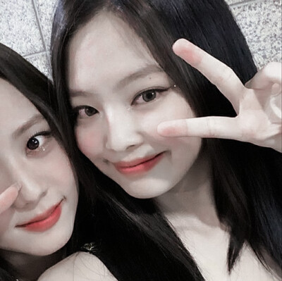 打啵j.
Jennie×Jisoo
用图标明池妤丸