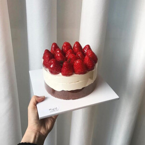 ᵀʰᵉ ʷᵒʳˡᵈ ⁱˢ ᵃ ˡⁱᵗᵗˡᵉ ᵇⁱᵗᵗᵉʳ / ᴵ ʷᵃⁿᵗ ᵗᵒ ᵍⁱᵛᵉ ʸᵒᵘ ˢᵒᵐᵉ ˢʷᵉᵉᵗⁿᵉˢˢ.
    这个世界有点苦，我想给你一点甜。 ​​​