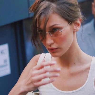 Bella hadid