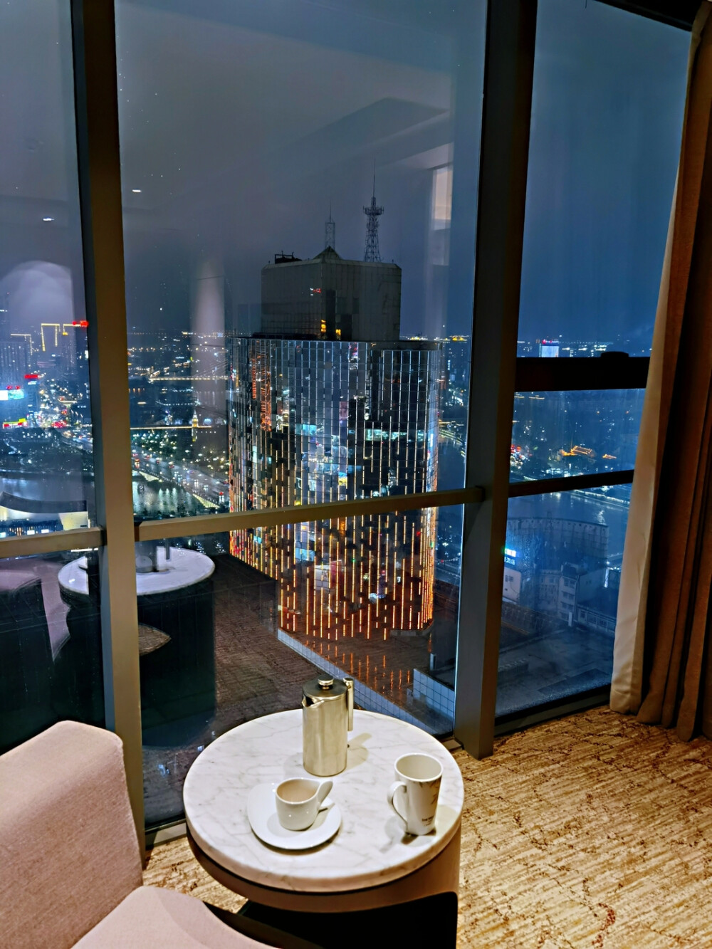 宁波老外滩夜景。
——拿图收藏点赞