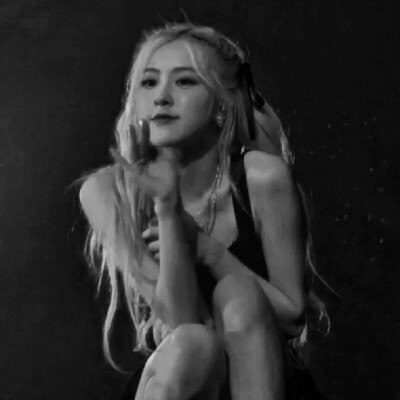 ᴼᴺ ᵀᴴᴱ ᴳʳᵒᵘⁿᵈ