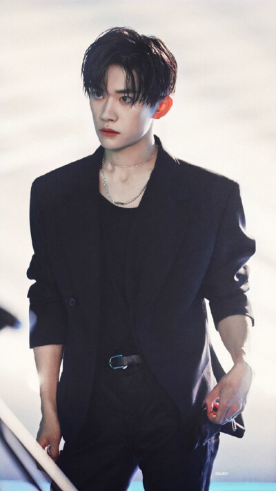 男友风 易烊千玺
侵权删