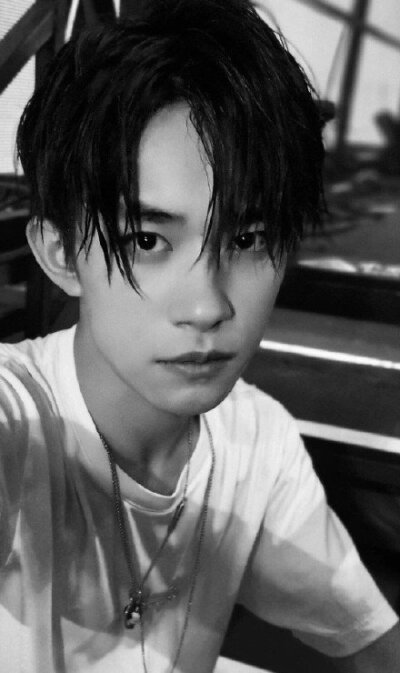 男友风 易烊千玺
侵权删