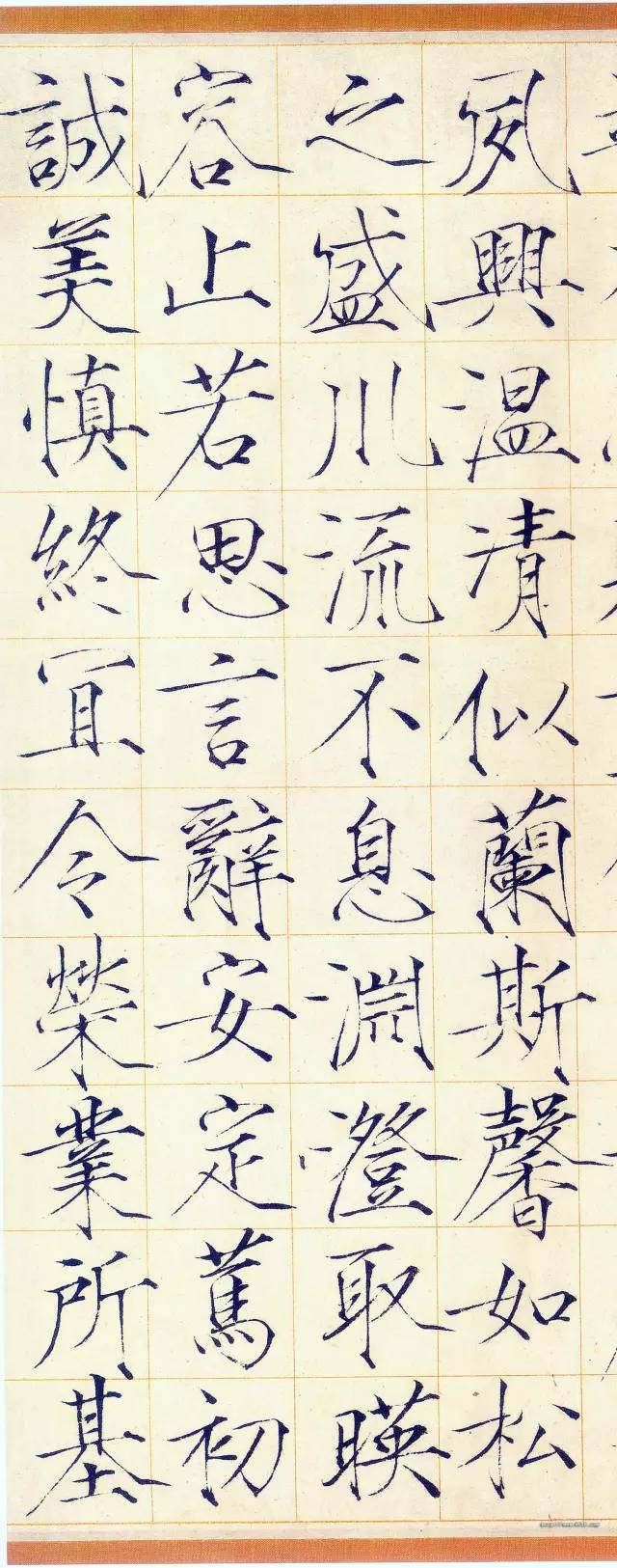 此卷《千字文》，为宋徽宗赵估于崇宁三年（1104年）二十三岁时书赐童贯。朱丝界栏，素笺本，纵三十点九厘米，横三百二十二点一厘米，楷书，字大寸许，每行十字，前后百行。此卷原为清宫旧藏，著录于《石渠宝笈初编》，现藏上海博物馆。
这是赵佶以其最具个人风格之“瘦金体”书写，整体匀整峭拔，筋骨挺劲，清爽润朗，飘逸灵动，正所谓“铁画银钩”。此种书体取法唐代薛稷、薛曜，把楷书中瘦劲一路发挥到了极致，带有很强的装饰性，成为具有鲜明个人风格的一种书体。