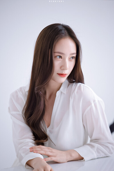 郑秀晶krystal
cr.BerryKry1994