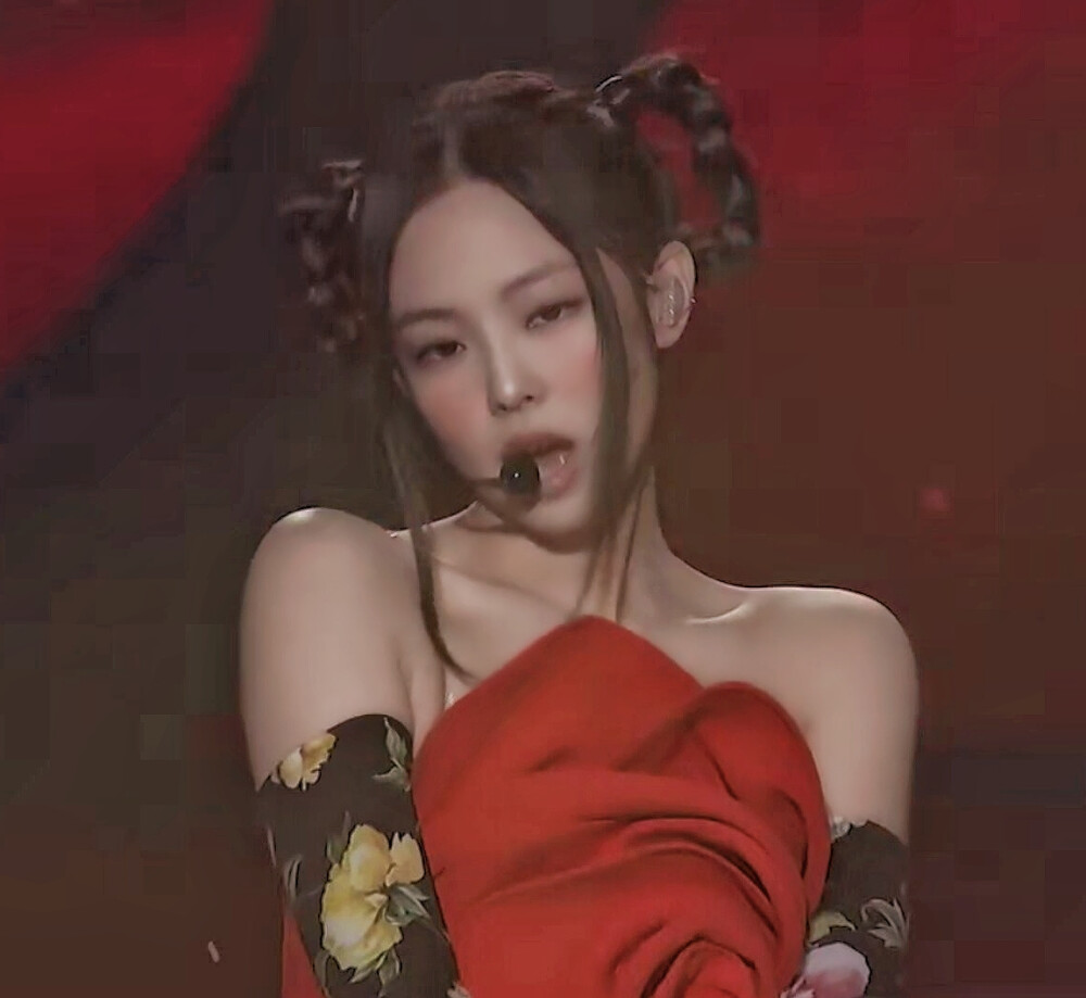 Jennie Kim.
（不可二传/奶桃桃）