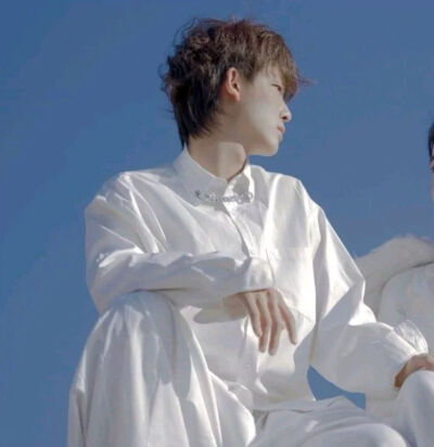 情侣头像 最感动的是他懂得你所有的口是心非。「侵权删」